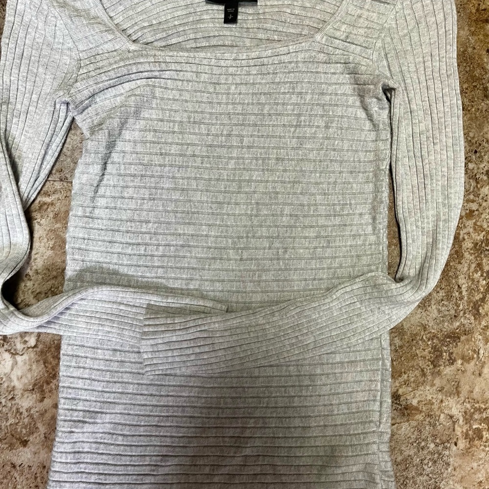 Express Gray Ribbed Blouse - Picture 5 of 6